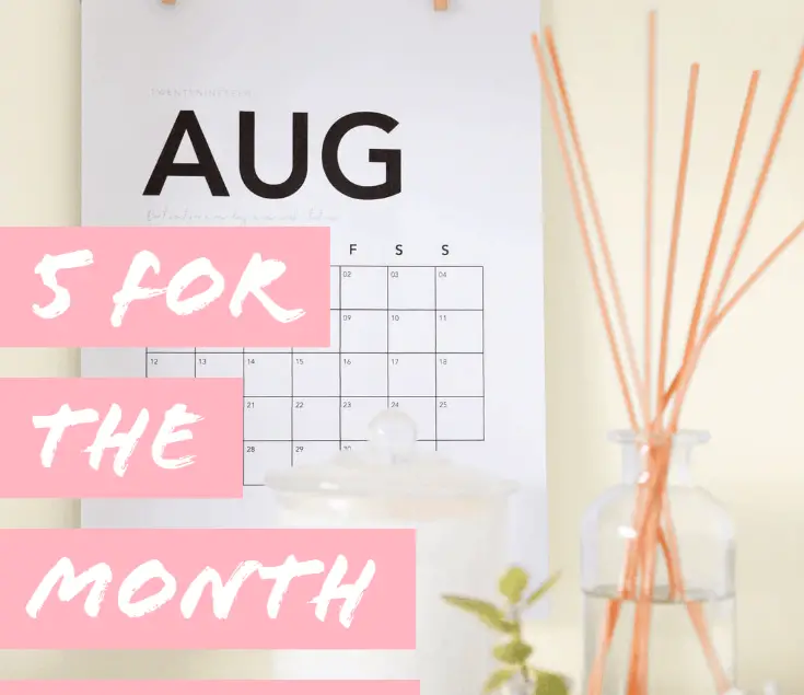 Calendar of Aug with oil diffuser